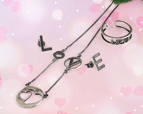 Chasmique Characters Collection